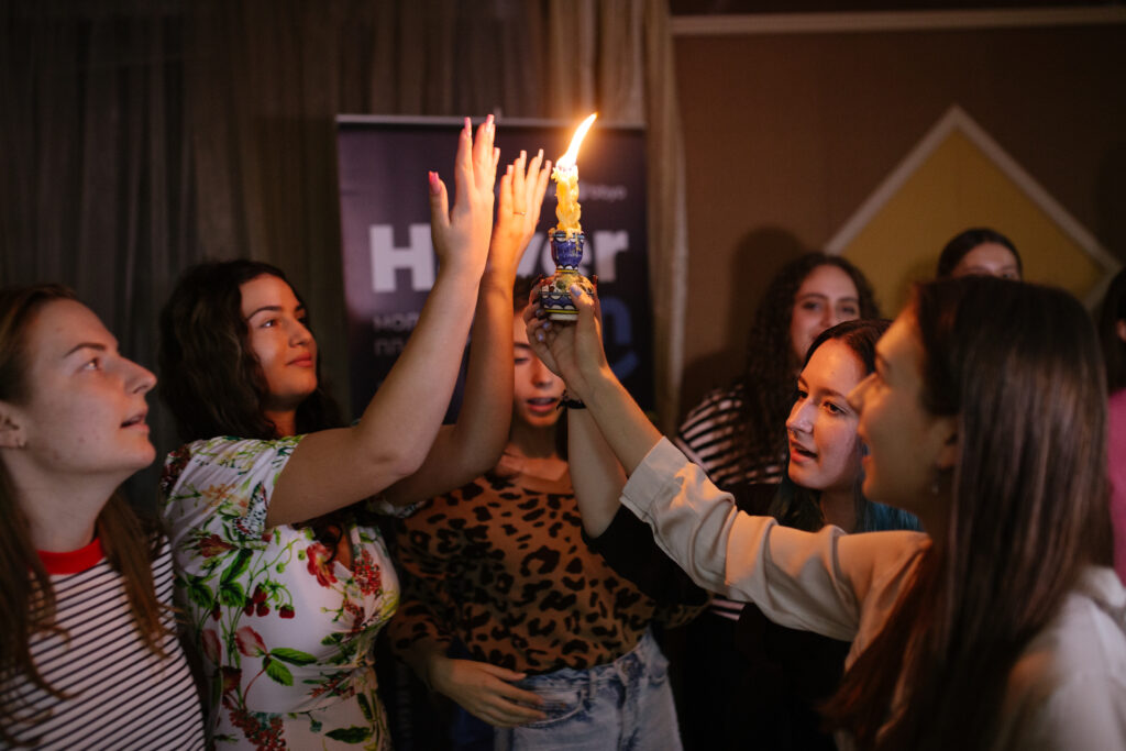 Young Jewish leaders in Moldova close out Shabbat with a traditional Havdalah celebration.